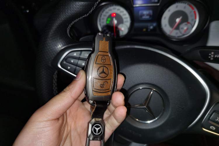 Used Mercedes-Benz GLA 2016 GLA 200 Fashion Model Vehicle Key