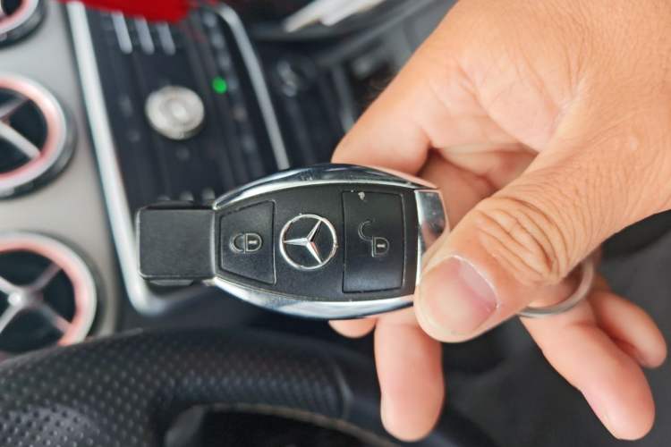 Used Mercedes-Benz GLA 2016 GLA 220 4MATIC Fashion Edition Vehicle Key