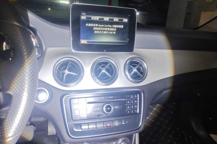 Used Mercedes-Benz GLA 2016 GLA 200 Fashion Model Audio And AC Panel