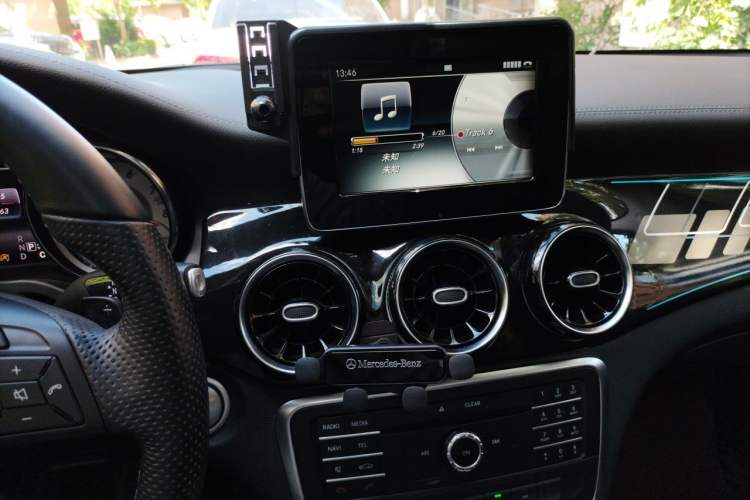Used Mercedes-Benz GLA 2016 GLA 200 Fashion Model Audio And AC Panel