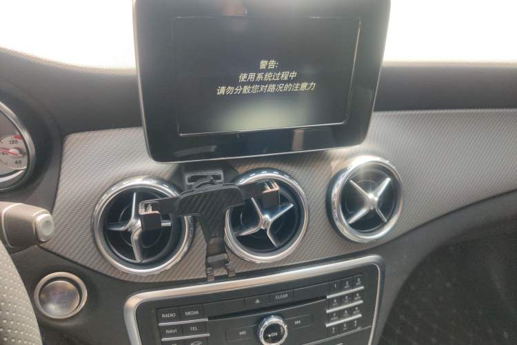 Used Mercedes-Benz GLA 2016 GLA 200 Sport Edition Audio And AC Panel