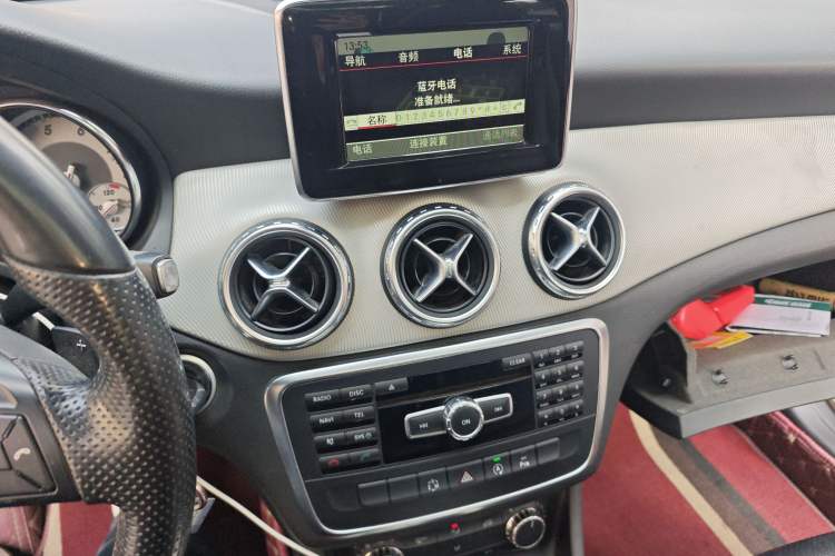 Used Mercedes-Benz GLA 2016 GLA 200 Sport Edition Audio And AC Panel