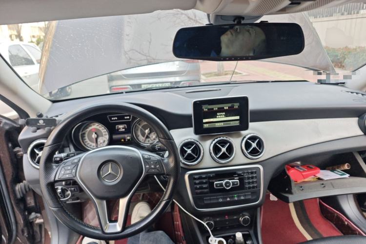 Used Mercedes-Benz GLA 2016 GLA 200 Sport Edition Center Console