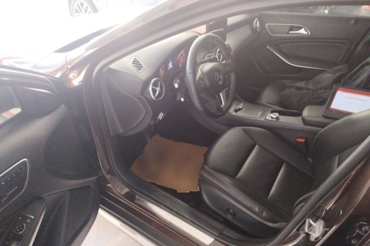 Used Mercedes-Benz GLA 2016 GLA 220 4MATIC Fashion Edition Driver Seat