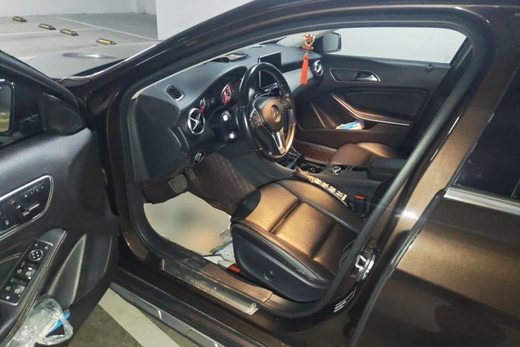 Used Mercedes-Benz GLA 2016 GLA 220 4MATIC Fashion Edition Driver Seat