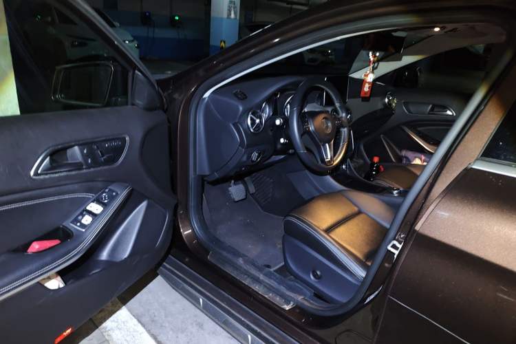 Used Mercedes-Benz GLA 2016 GLA 200 Fashion Model Driver Seat