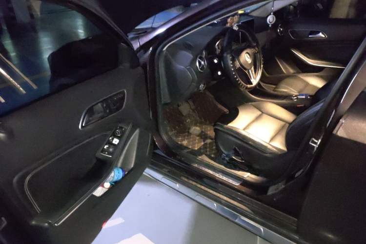 Used Mercedes-Benz GLA 2016 GLA 220 4MATIC Fashion Edition Driver Seat
