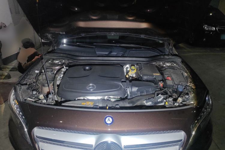 Used Mercedes-Benz GLA 2016 GLA 200 Fashion Model Engine Bay
