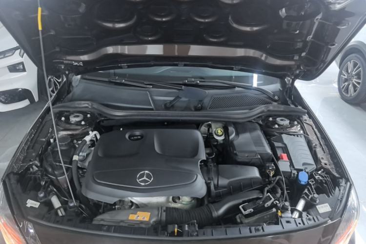 Used Mercedes-Benz GLA 2016 GLA 200 Fashion Model Engine Bay
