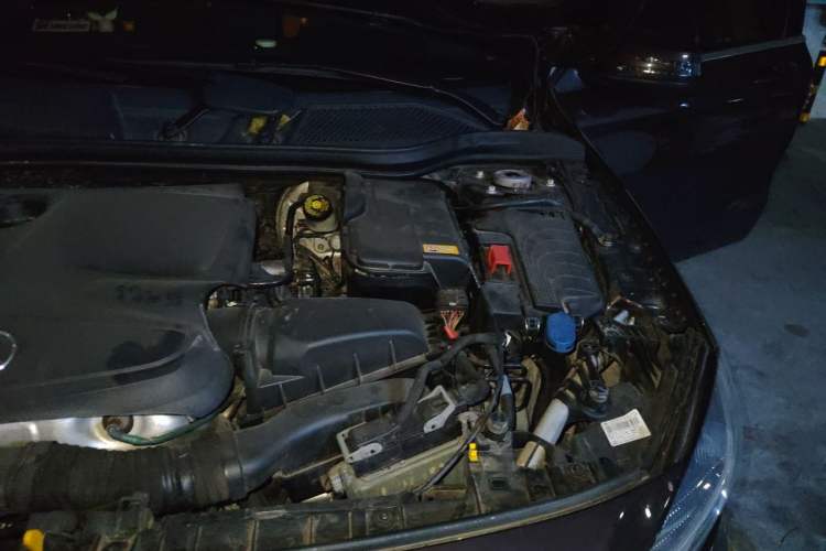 Used Mercedes-Benz GLA 2016 GLA 200 Sport Edition Engine Bay Left
