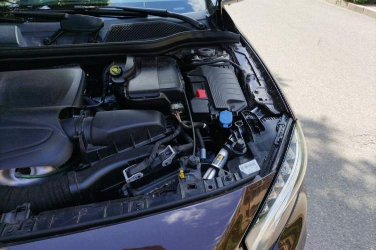 Used Mercedes-Benz GLA 2016 GLA 200 Fashion Model Engine Bay Left