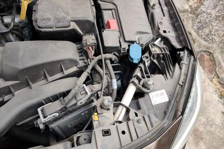 Used Mercedes-Benz GLA 2016 GLA 200 Sport Edition Engine Bay Left