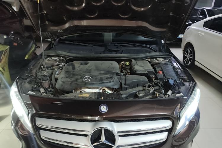 Used Mercedes-Benz GLA 2016 GLA 200 Fashion Model Engine Bay
