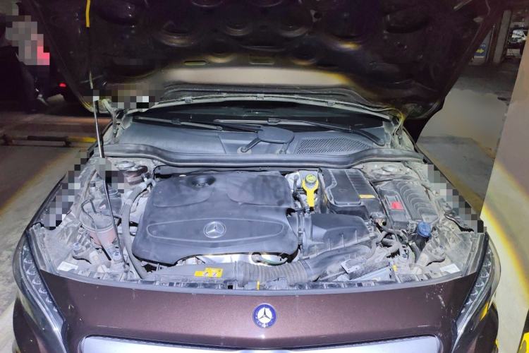 Used Mercedes-Benz GLA 2016 GLA 200 Fashion Model Engine Bay