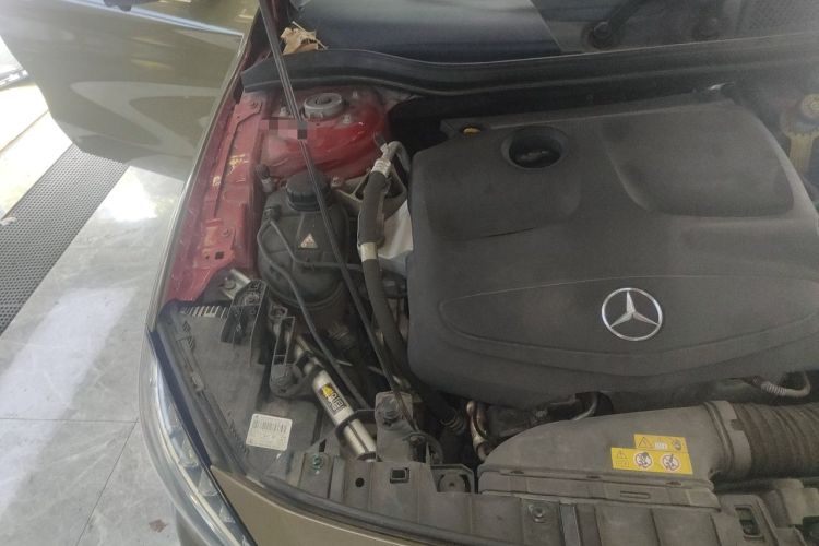 Used Mercedes-Benz GLA 2016 GLA 220 4MATIC Fashion Edition Engine Bay Right