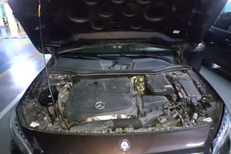 Used Mercedes-Benz GLA 2016 GLA 220 4MATIC Fashion Edition Engine Bay