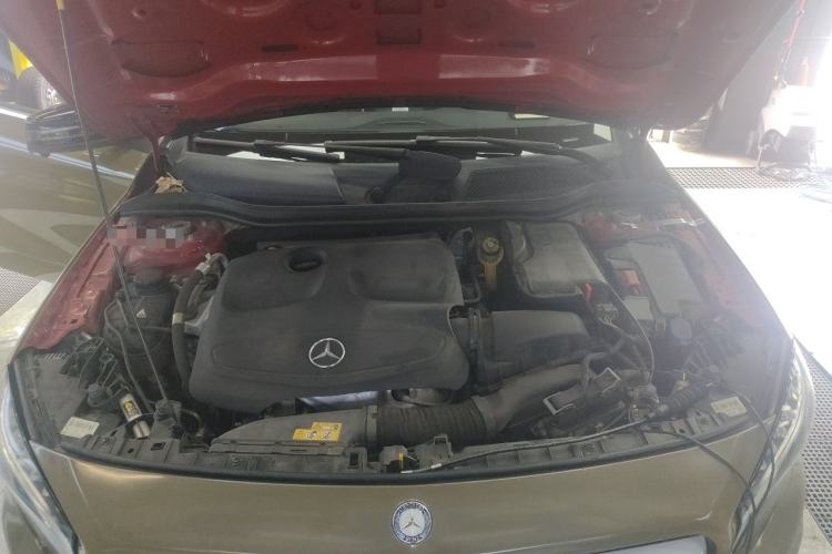 Used Mercedes-Benz GLA 2016 GLA 220 4MATIC Fashion Edition Engine Bay