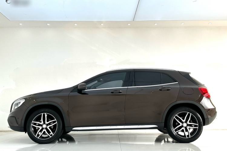 Used Mercedes-Benz GLA 2016 GLA 200 Fashion Model Exterior 2