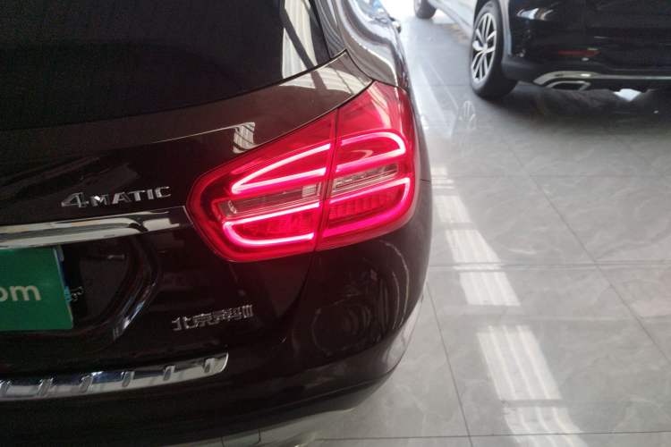 Used Mercedes-Benz GLA 2016 GLA 220 4MATIC Fashion Edition Exterior 3