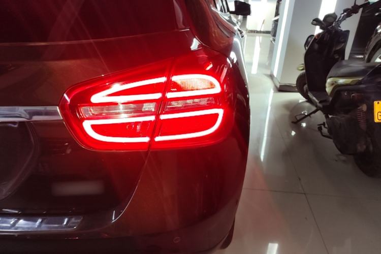 Used Mercedes-Benz GLA 2016 GLA 200 Fashion Model Exterior 3