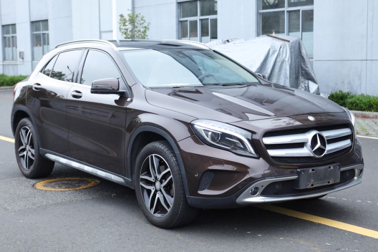 Used Mercedes-Benz GLA 2016 GLA 220 4MATIC Fashion Edition Exterior 6
