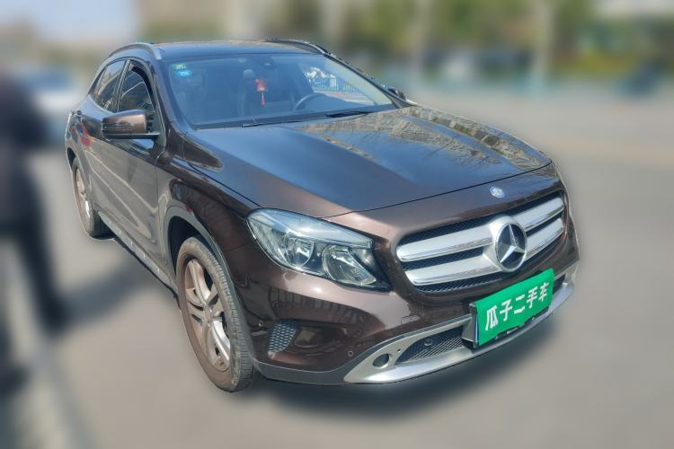 Used Mercedes-Benz GLA 2016 GLA 200 Sport Edition Front Right 45 Deg