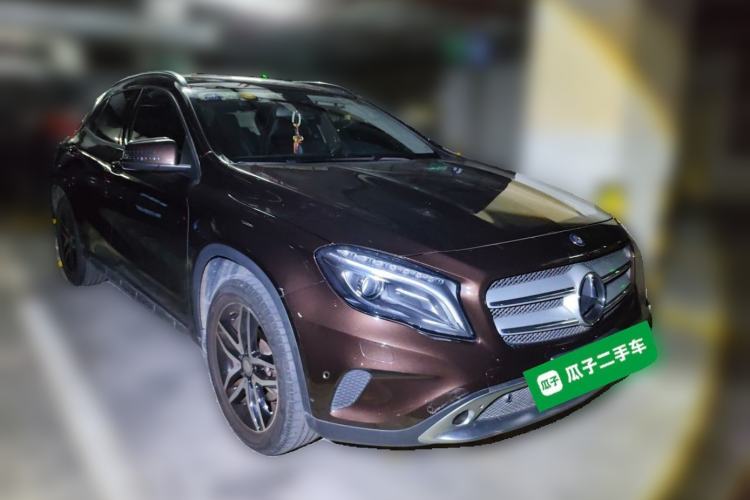 Used Mercedes-Benz GLA 2016 GLA 200 Fashion Model Front Right 45 Deg