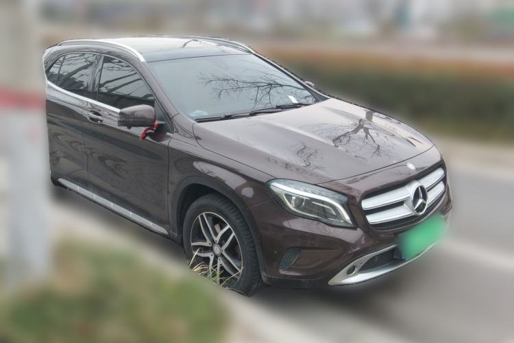Used Mercedes-Benz GLA 2016 GLA 200 Fashion Model Front Right 45 Deg
