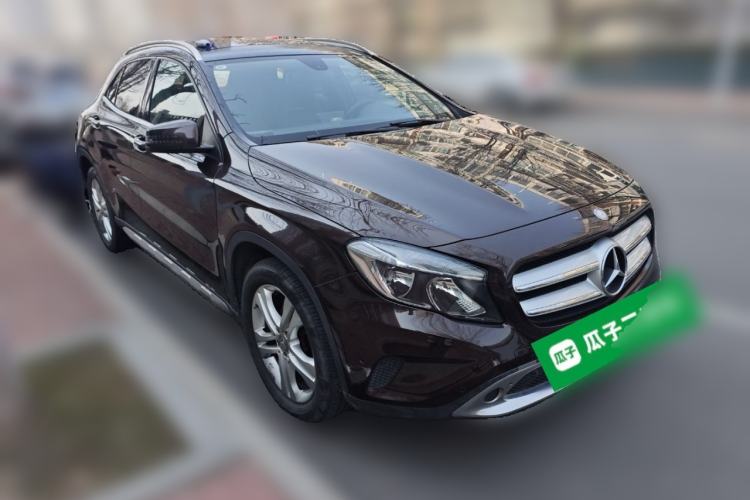Used Mercedes-Benz GLA 2016 GLA 200 Sport Edition Front Right 45 Deg