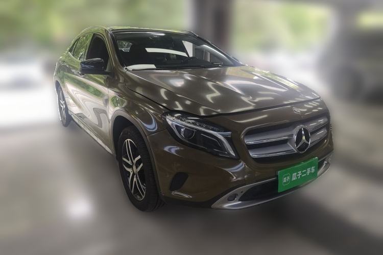 Used Mercedes-Benz GLA 2016 GLA 220 4MATIC Fashion Edition Front Right 45 Deg