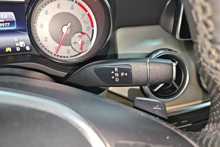 Used Mercedes-Benz GLA 2016 GLA 200 Sport Edition Gear Lever