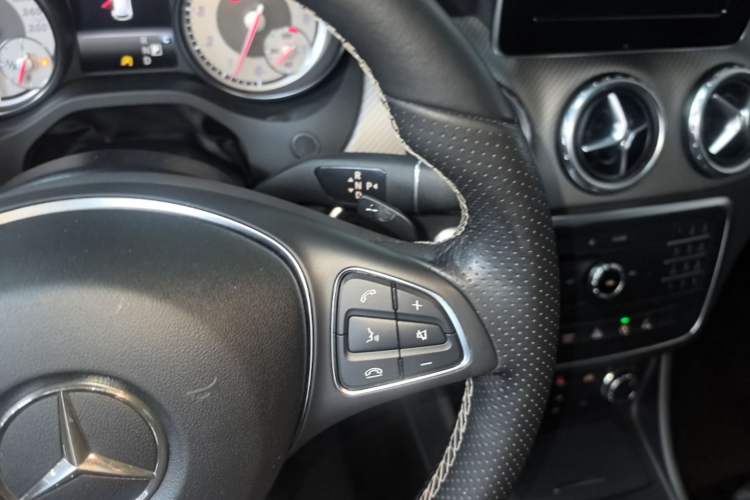 Used Mercedes-Benz GLA 2016 GLA 200 Fashion Model Gear Lever