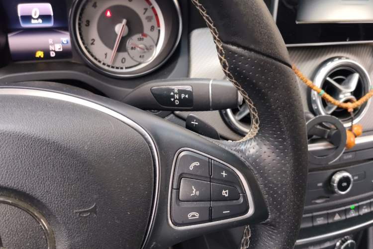 Used Mercedes-Benz GLA 2016 GLA 200 Sport Edition Gear Lever