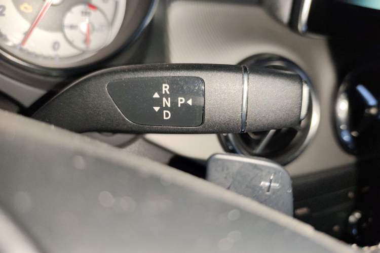 Used Mercedes-Benz GLA 2016 GLA 200 Fashion Model Gear Lever