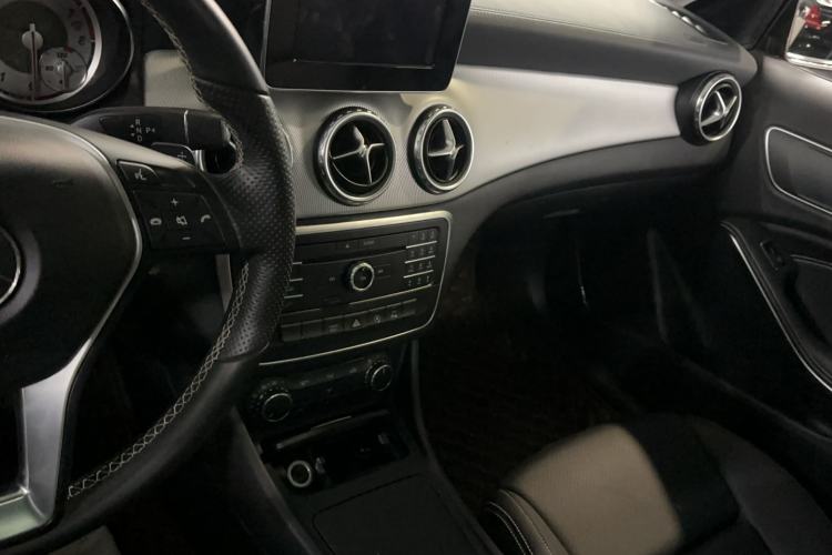 Used Mercedes-Benz GLA 2016 GLA 200 Fashion Model Gear Lever