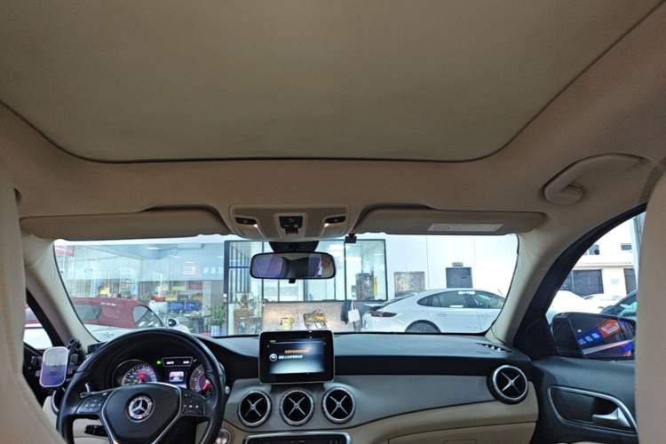 Used Mercedes-Benz GLA 2016 GLA 200 Sport Edition Headliner
