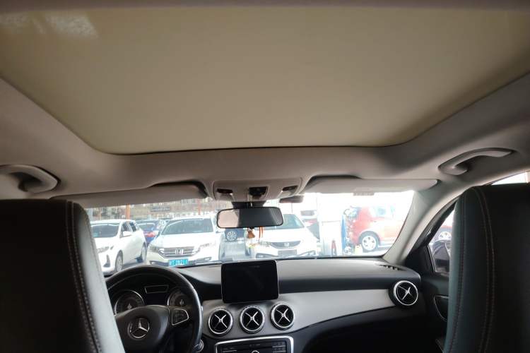 Used Mercedes-Benz GLA 2016 GLA 220 4MATIC Fashion Edition Headliner