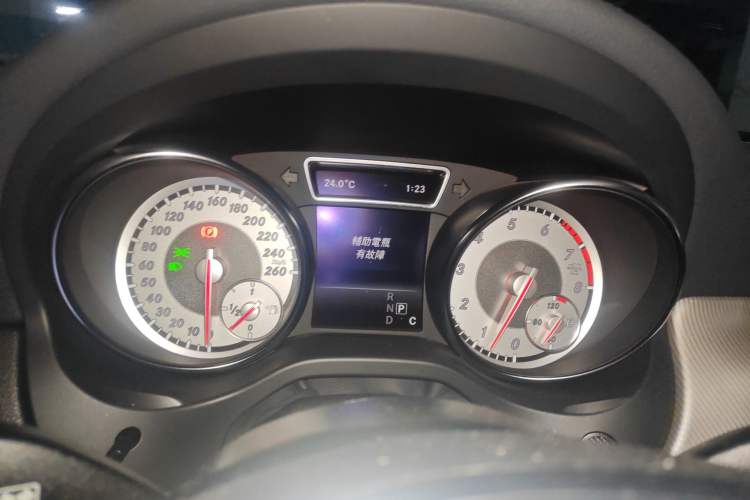 Used Mercedes-Benz GLA 2016 GLA 200 Fashion Model Instrument Cluster