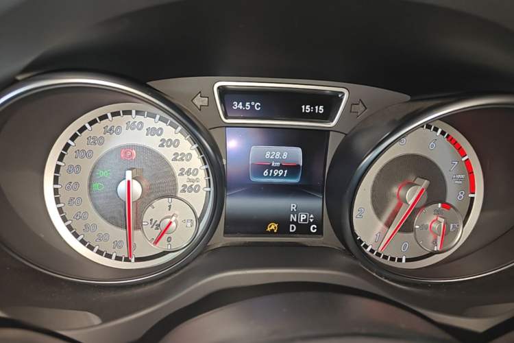 Used Mercedes-Benz GLA 2016 GLA 220 4MATIC Fashion Edition Instrument Cluster