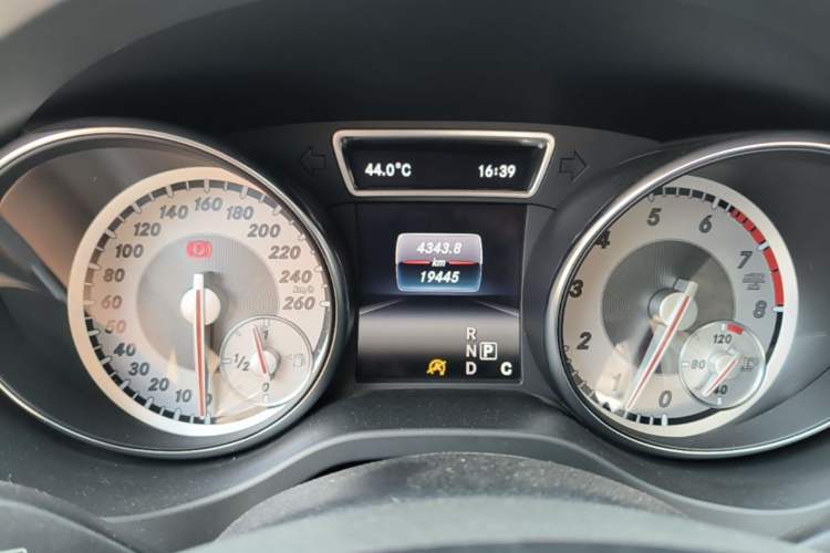 Used Mercedes-Benz GLA 2016 GLA 200 Sport Edition Instrument Cluster