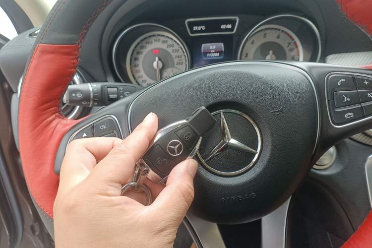 Used Mercedes-Benz GLA 2016 GLA 220 4MATIC Fashion Edition Interior 1