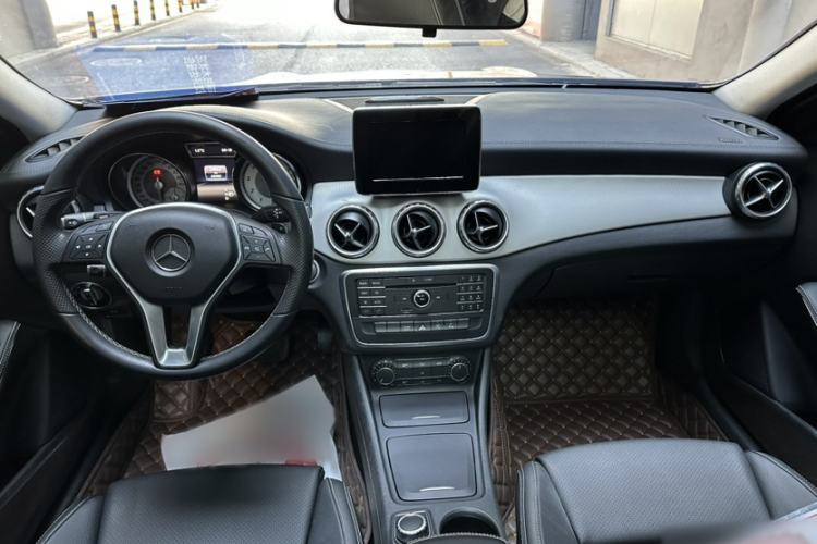 Used Mercedes-Benz GLA 2016 GLA 200 Fashion Model Interior 1