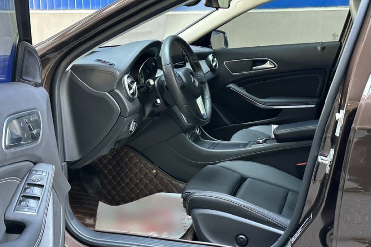 Used Mercedes-Benz GLA 2016 GLA 200 Fashion Model Interior 2