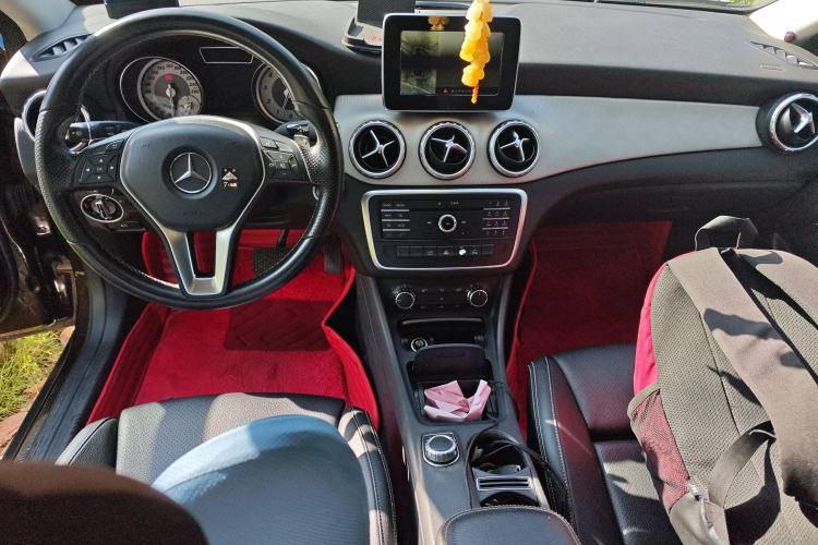 Used Mercedes-Benz GLA 2016 GLA 200 Sport Edition Interior 2