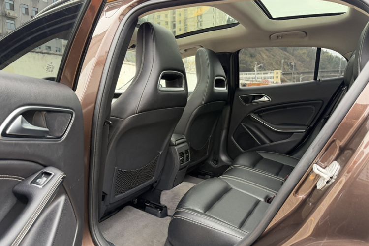 Used Mercedes-Benz GLA 2016 GLA 200 Sport Edition Interior 3