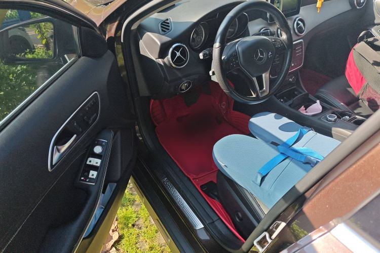 Used Mercedes-Benz GLA 2016 GLA 200 Sport Edition Interior 3