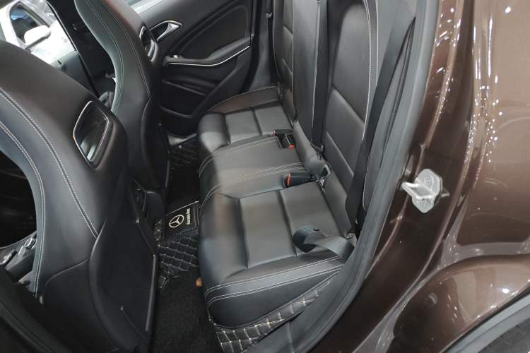 Used Mercedes-Benz GLA 2016 GLA 200 Sport Edition Interior 4