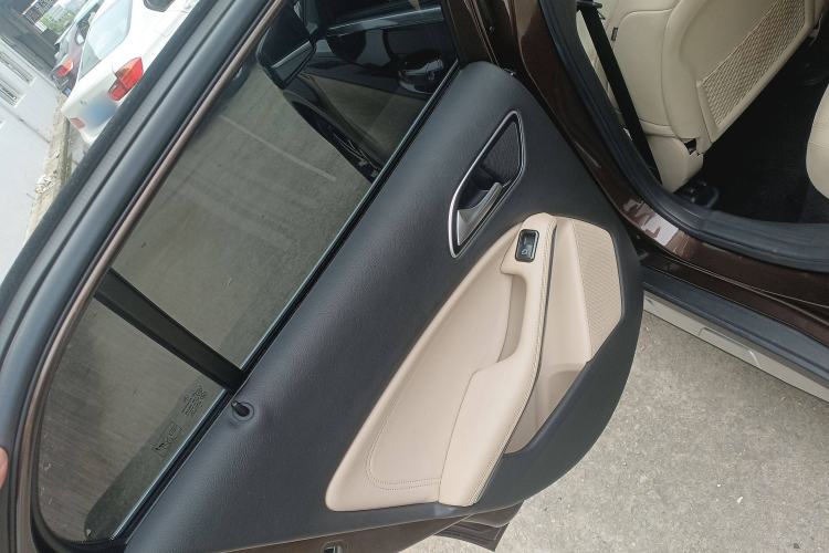 Used Mercedes-Benz GLA 2016 GLA 220 4MATIC Fashion Edition Interior 5