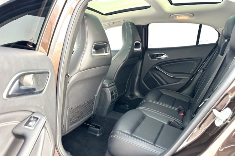 Used Mercedes-Benz GLA 2016 GLA 200 Fashion Model Interior 8