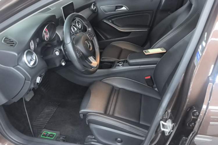 Used Mercedes-Benz GLA 2016 GLA 200 Fashion Model Left Front Seat